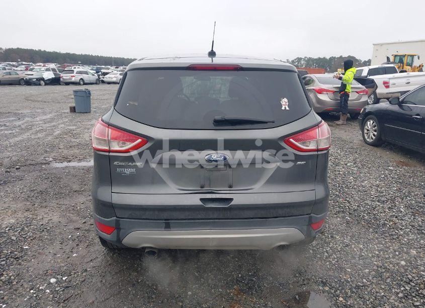 Photo 16 of 2015 Ford Escape SE (VIN 1FMCU0G79FUB88678)