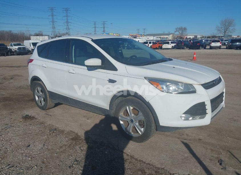 2015 Ford Escape SE (VIN 1FMCU0G79FUC33294) main photo