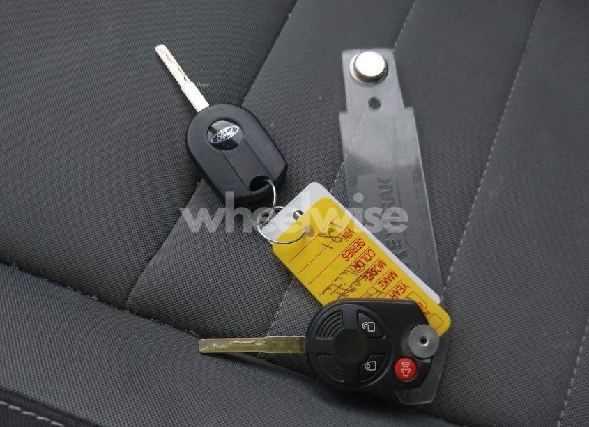 Photo 11 of 2015 Ford Escape SE (VIN 1FMCU0G7XFUA62569)