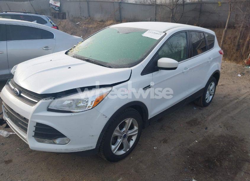 Photo 2 of 2015 Ford Escape SE (VIN 1FMCU0G7XFUA62569)