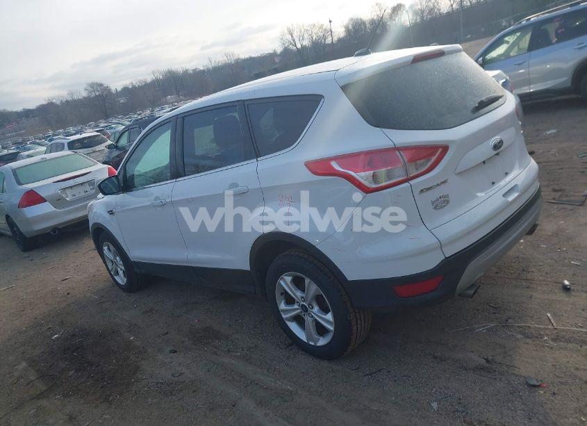 Photo 3 of 2015 Ford Escape SE (VIN 1FMCU0G7XFUA62569)