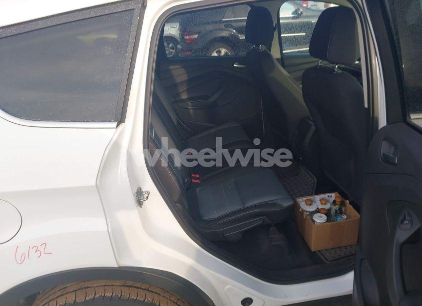 Photo 8 of 2015 Ford Escape SE (VIN 1FMCU0G7XFUA62569)