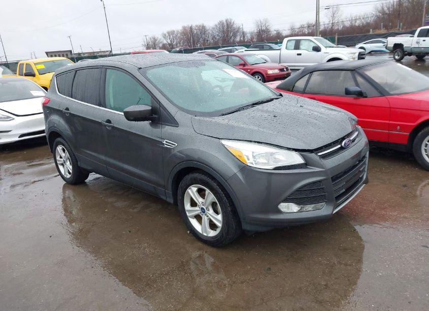 2015 Ford Escape SE (VIN 1FMCU0G7XFUB58881) main photo