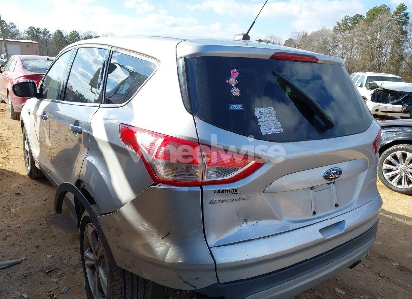 Photo 3 of 2016 Ford Escape SE (VIN 1FMCU0G7XGUB87914)