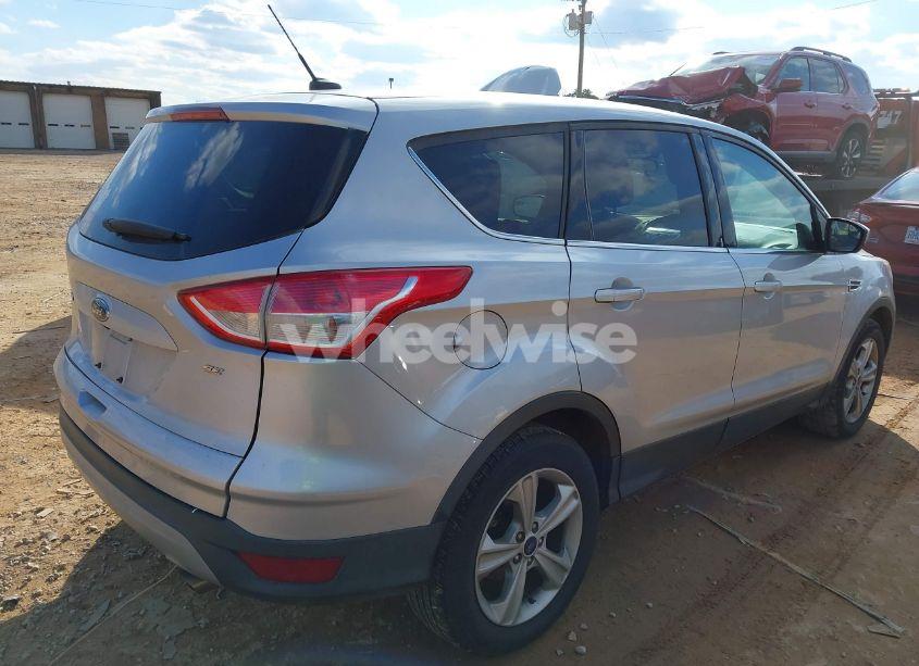 Photo 4 of 2016 Ford Escape SE (VIN 1FMCU0G7XGUB87914)