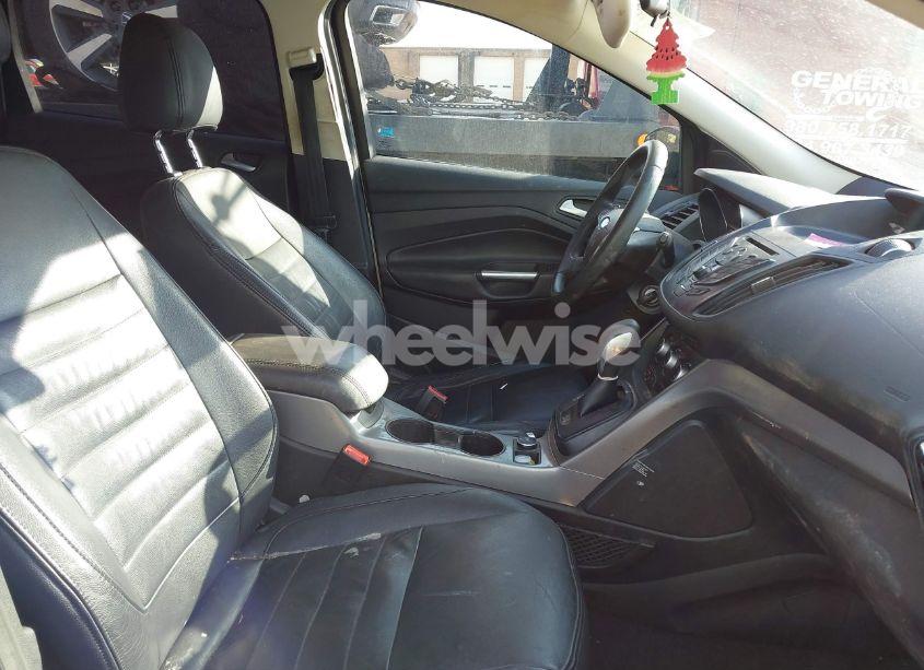 Photo 5 of 2016 Ford Escape SE (VIN 1FMCU0G7XGUB87914)