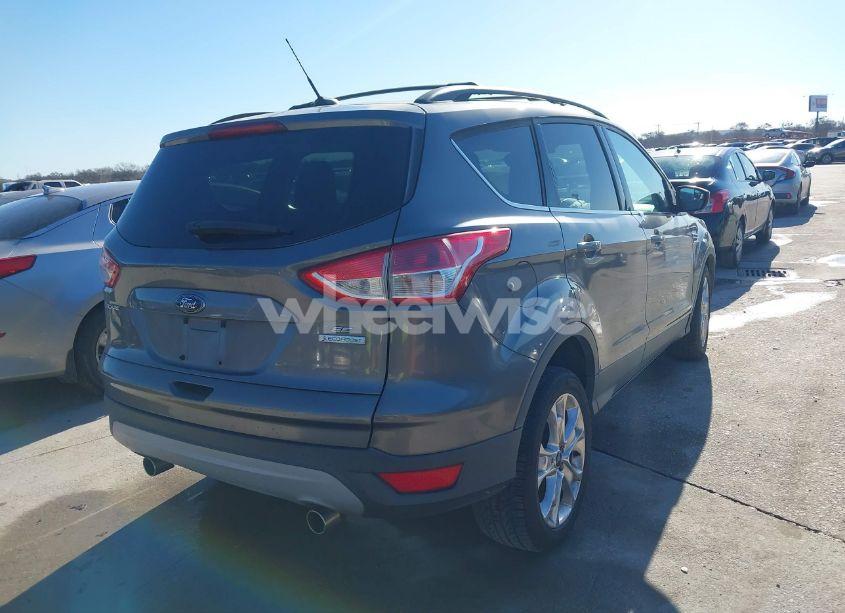 Photo 4 of 2013 Ford Escape SE (VIN 1FMCU0G90DUB43711)