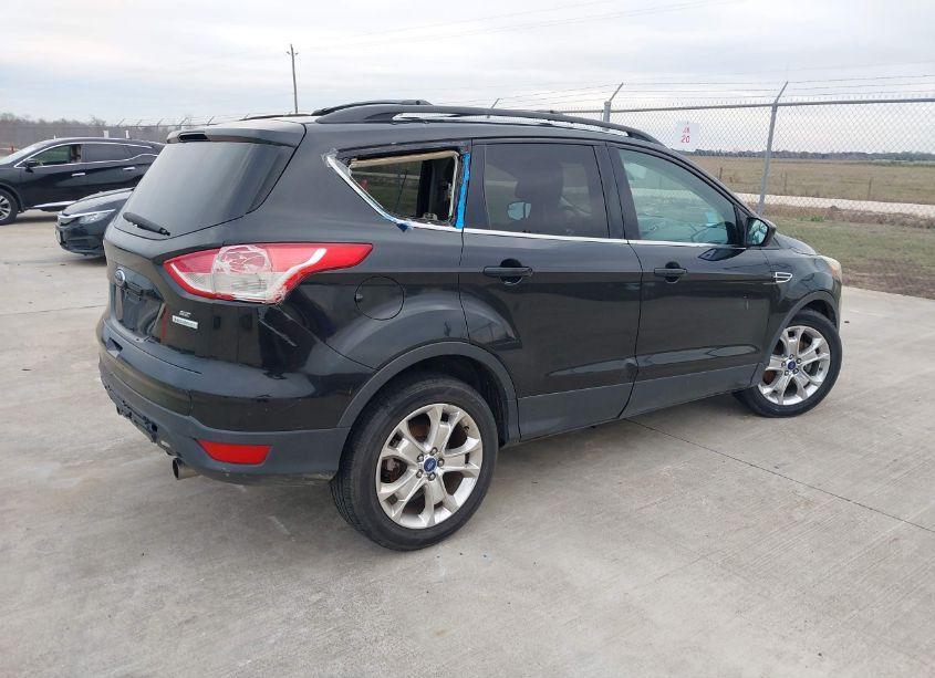 Photo 4 of 2013 Ford Escape SE (VIN 1FMCU0G90DUB70200)
