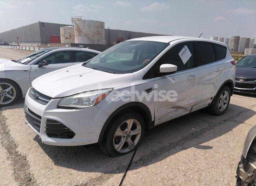 Photo 2 of 2013 Ford Escape SE (VIN 1FMCU0G90DUC12784)