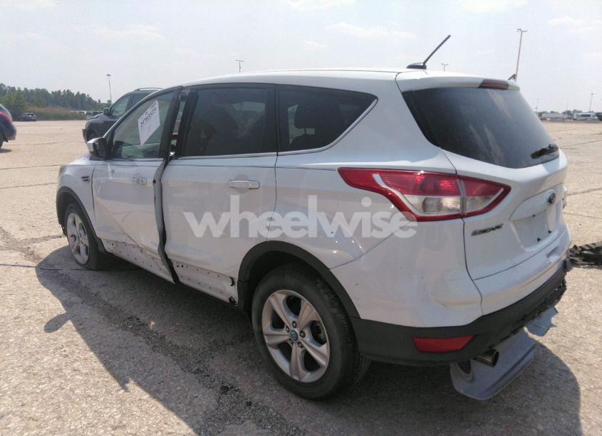 Photo 3 of 2013 Ford Escape SE (VIN 1FMCU0G90DUC12784)