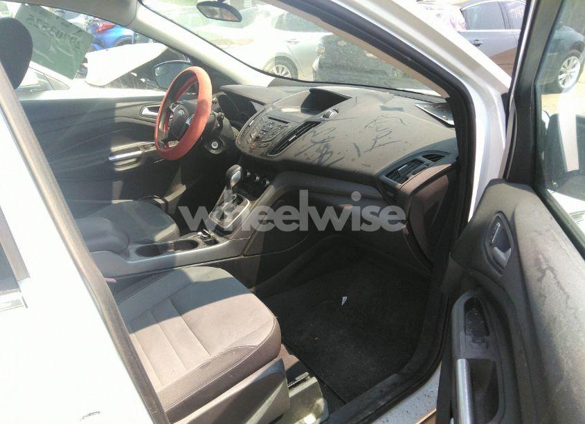 Photo 5 of 2013 Ford Escape SE (VIN 1FMCU0G90DUC12784)