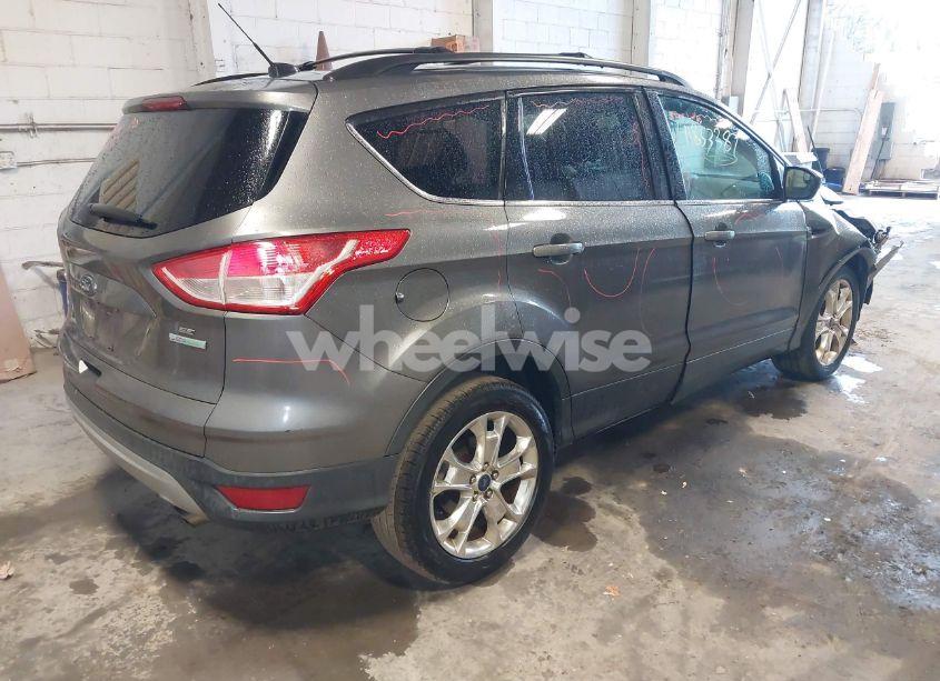 Photo 4 of 2013 Ford Escape SE (VIN 1FMCU0G90DUD49580)