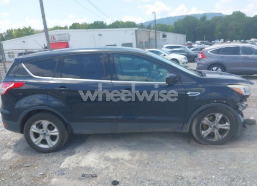 Photo 13 of 2015 Ford Escape SE (VIN 1FMCU0G90FUA44700)
