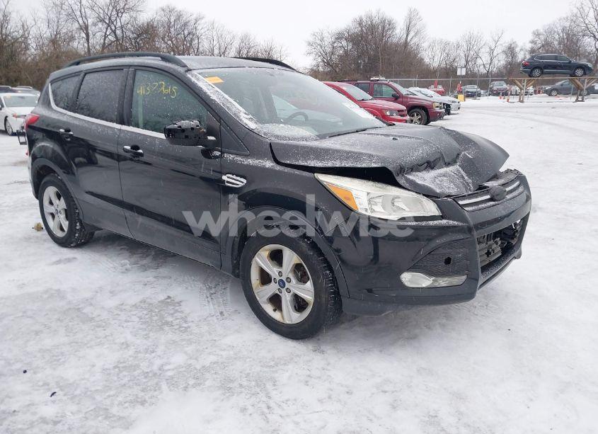 2015 Ford Escape SE (VIN 1FMCU0G90FUB38382) main photo
