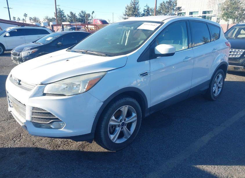 Photo 2 of 2015 Ford Escape SE (VIN 1FMCU0G90FUC07703)