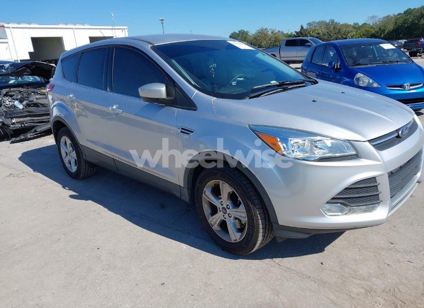 2016 Ford Escape SE (VIN 1FMCU0G90GUA32256) main photo