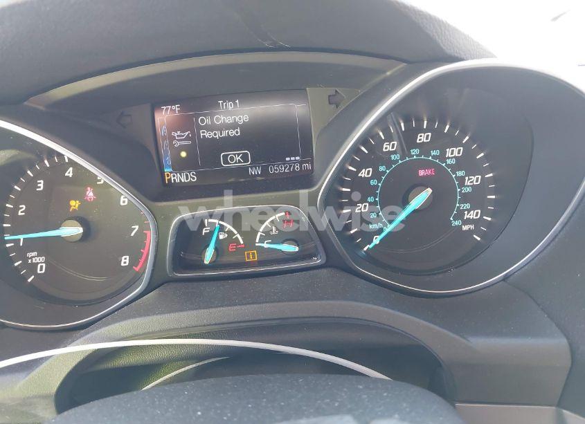 Photo 15 of 2016 Ford Escape SE (VIN 1FMCU0G90GUA32256)