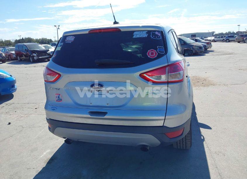 Photo 16 of 2016 Ford Escape SE (VIN 1FMCU0G90GUA32256)