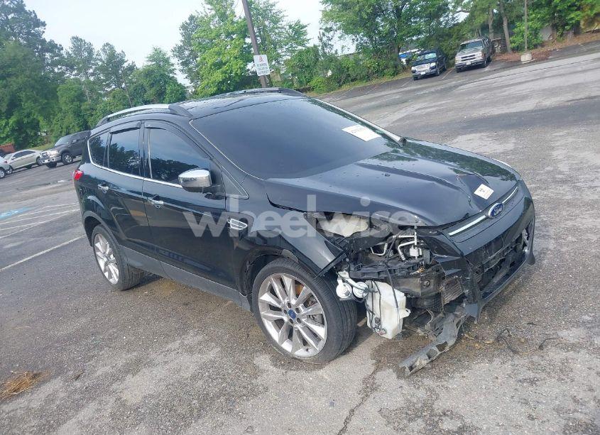 2016 Ford Escape SE (VIN 1FMCU0G90GUC18038) main photo