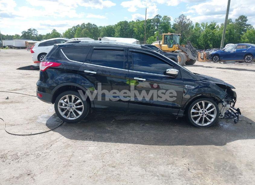 Photo 13 of 2016 Ford Escape SE (VIN 1FMCU0G90GUC18038)