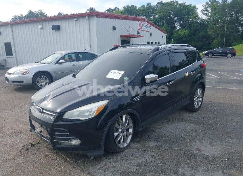 Photo 2 of 2016 Ford Escape SE (VIN 1FMCU0G90GUC18038)