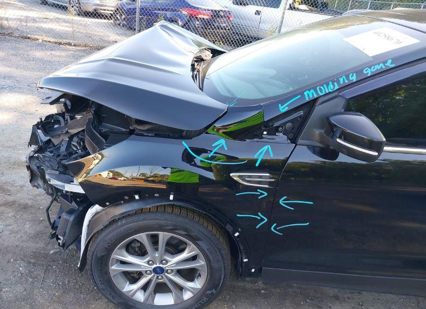 Photo 13 of 2017 Ford Escape SE (VIN 1FMCU0G90HUB04347)