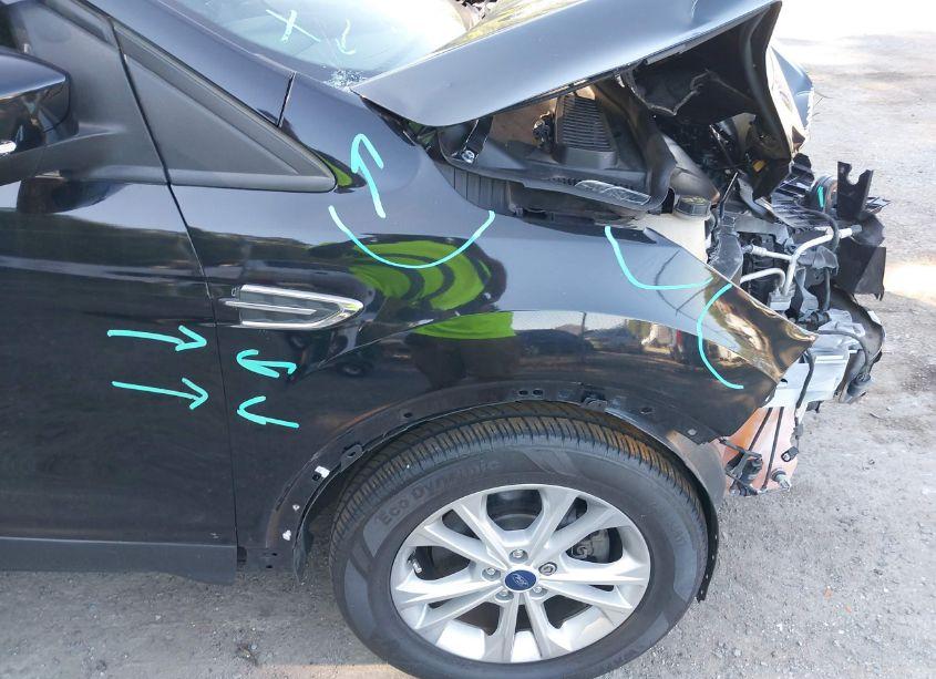 Photo 15 of 2017 Ford Escape SE (VIN 1FMCU0G90HUB04347)