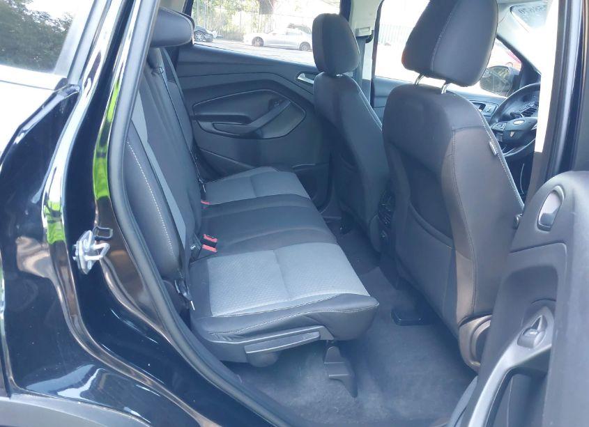 Photo 8 of 2017 Ford Escape SE (VIN 1FMCU0G90HUB04347)