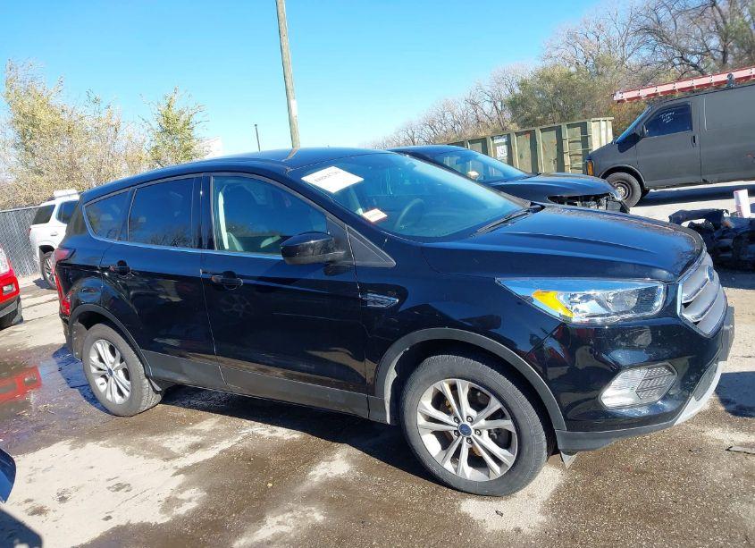 Photo 13 of 2017 Ford Escape SE (VIN 1FMCU0G90HUE15826)