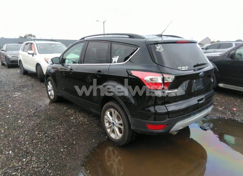 Photo 3 of 2017 Ford Escape SE (VIN 1FMCU0G90HUE33808)