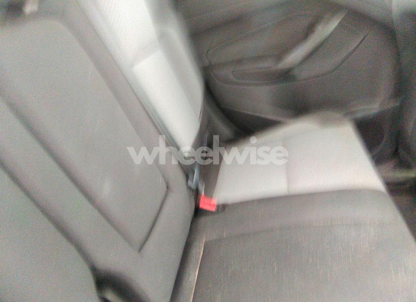 Photo 8 of 2017 Ford Escape SE (VIN 1FMCU0G90HUE33808)