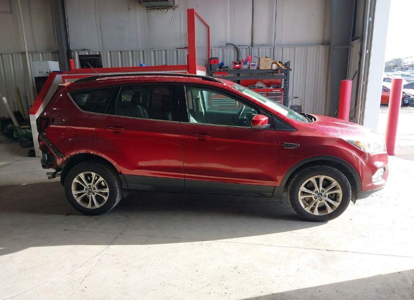 Photo 13 of 2017 Ford Escape SE (VIN 1FMCU0G90HUF10564)