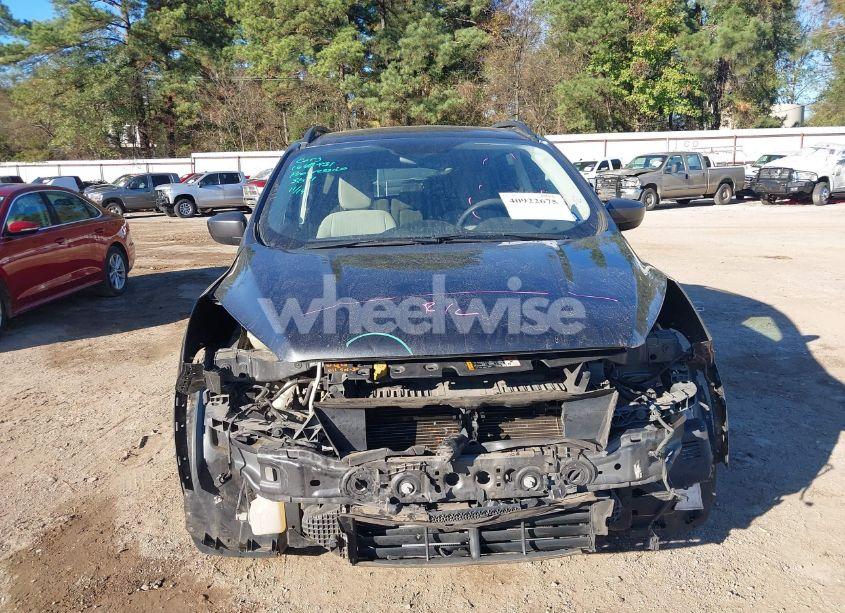 Photo 13 of 2018 Ford Escape SE (VIN 1FMCU0G90JUB49083)