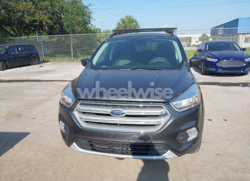 Photo 12 of 2018 Ford Escape SE (VIN 1FMCU0G90JUB49326)