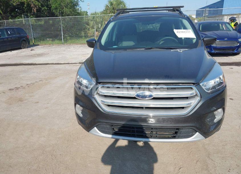 Photo 6 of 2018 Ford Escape SE (VIN 1FMCU0G90JUB49326)