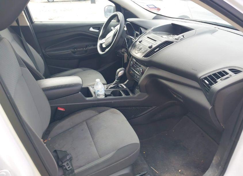 Photo 5 of 2018 Ford Escape SE (VIN 1FMCU0G90JUB49746)