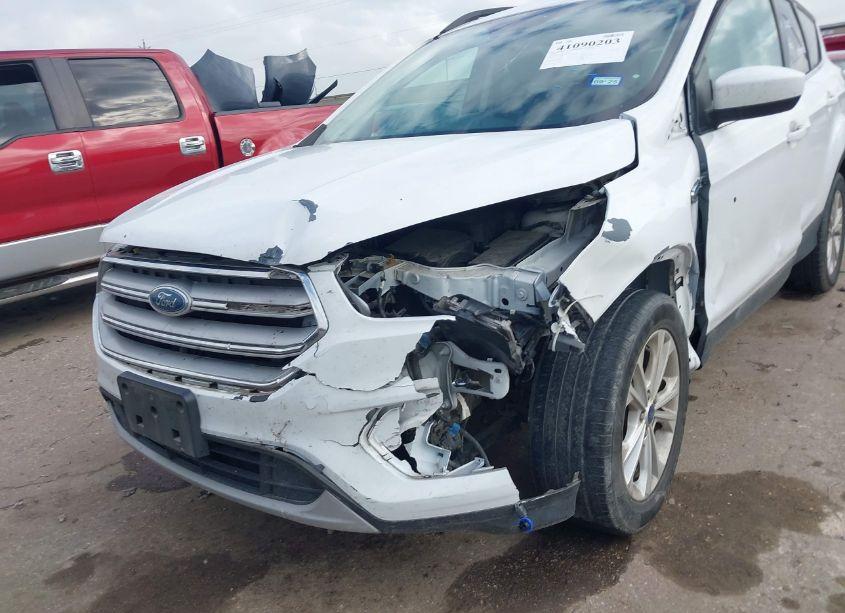 Photo 6 of 2018 Ford Escape SE (VIN 1FMCU0G90JUB49746)