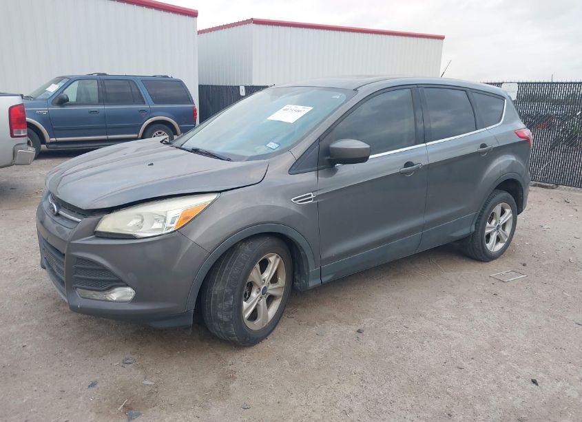 Photo 2 of 2014 Ford Escape SE (VIN 1FMCU0G91EUB02568)