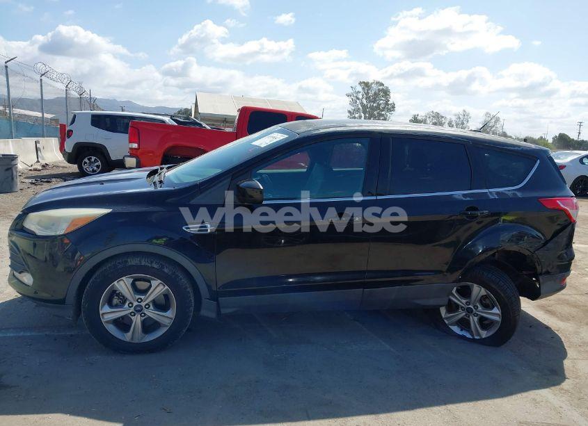 Photo 14 of 2015 Ford Escape SE (VIN 1FMCU0G91FUA18588)