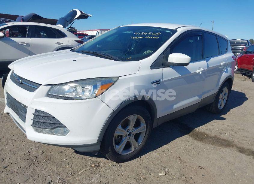 Photo 2 of 2016 Ford Escape SE (VIN 1FMCU0G91GUA99691)