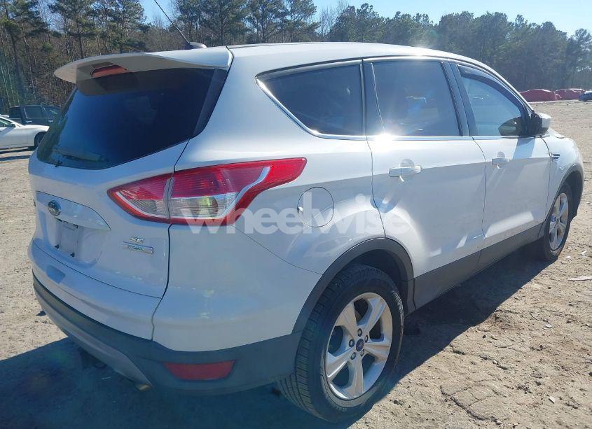 Photo 4 of 2016 Ford Escape SE (VIN 1FMCU0G91GUA99691)