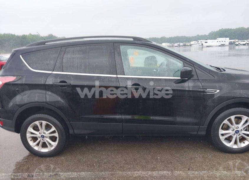 Photo 13 of 2017 Ford Escape SE (VIN 1FMCU0G91HUA48001)