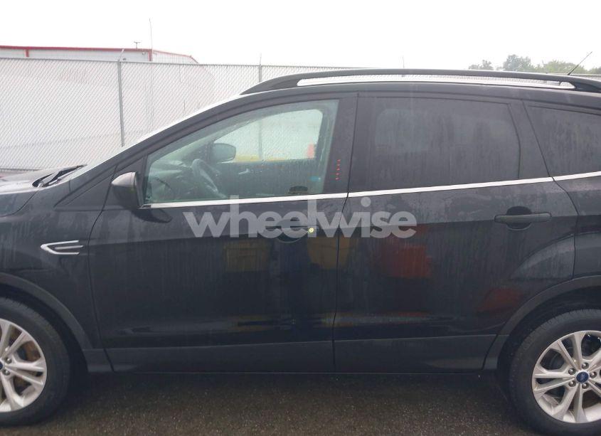 Photo 14 of 2017 Ford Escape SE (VIN 1FMCU0G91HUA48001)