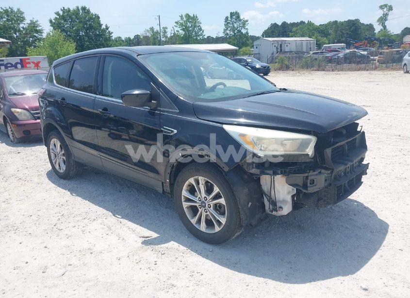 2017 Ford Escape SE (VIN 1FMCU0G91HUA95450) main photo