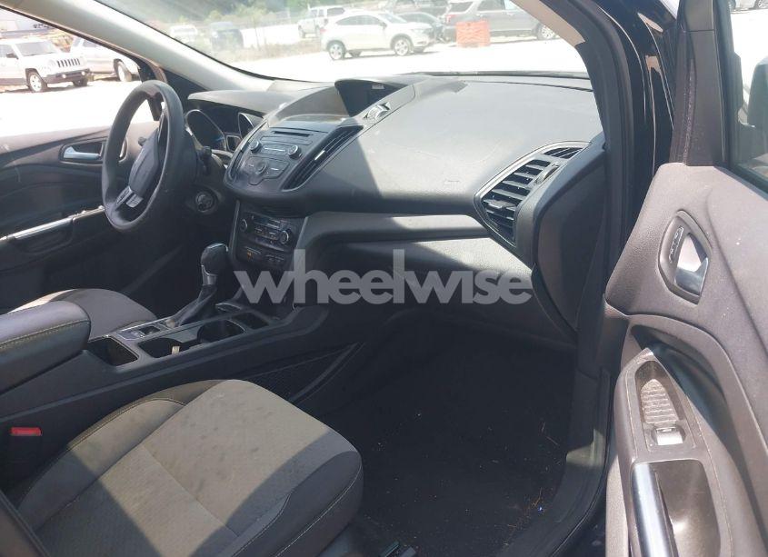 Photo 5 of 2017 Ford Escape SE (VIN 1FMCU0G91HUA95450)