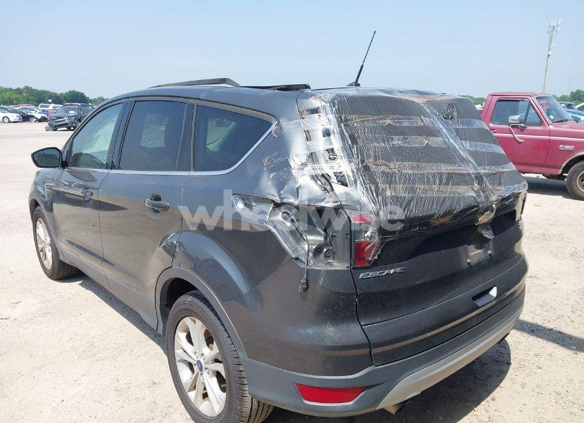 Photo 3 of 2017 Ford Escape SE (VIN 1FMCU0G91HUB31069)
