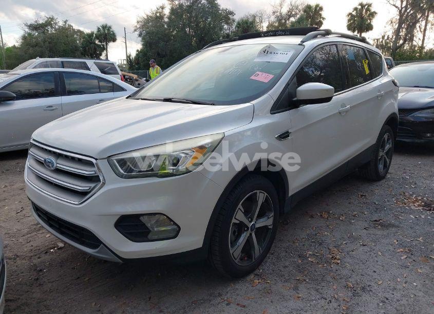 Photo 2 of 2017 Ford Escape SE (VIN 1FMCU0G91HUE64758)