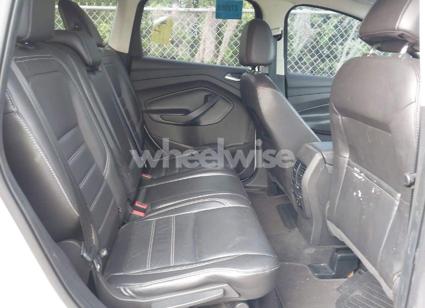 Photo 8 of 2017 Ford Escape SE (VIN 1FMCU0G91HUE64758)