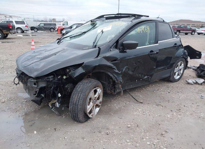 Photo 2 of 2013 Ford Escape SE (VIN 1FMCU0G92DUA02994)