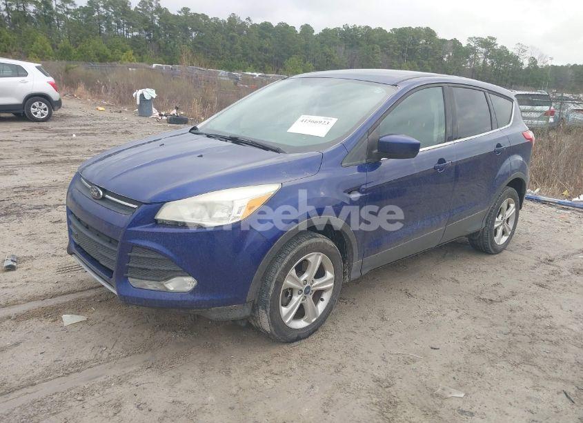 Photo 2 of 2013 Ford Escape SE (VIN 1FMCU0G92DUC09160)